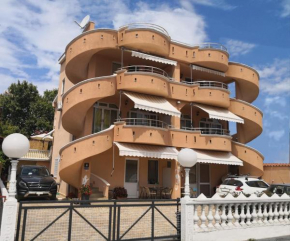 Apartments Montenegrina